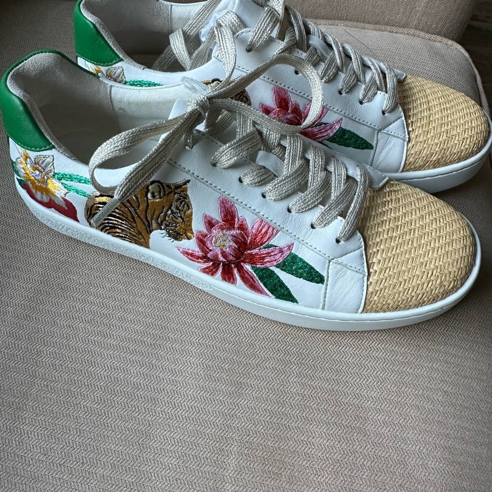 Johnny Was Floral and Tiger Embroidered Sneakers size 9 - Picture 6 of 6